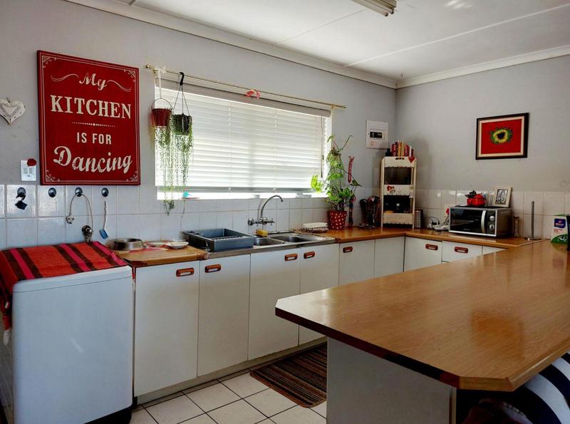 3 Bedroom Property for Sale in De Kelders Western Cape